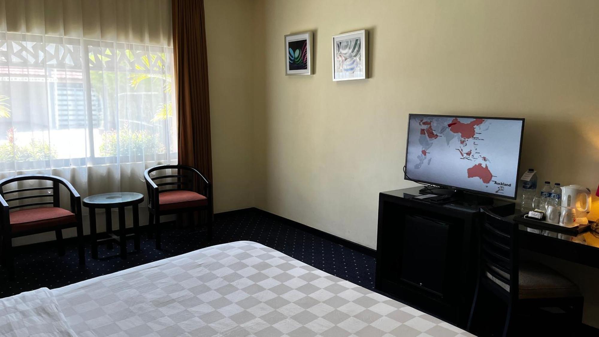 Swiss-Belhotel Silae Palu Exteriör bild